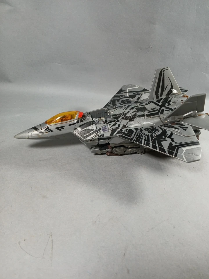 Transformers: Revenge of the Fallen Leader Class Starscream - Image 2 of 4