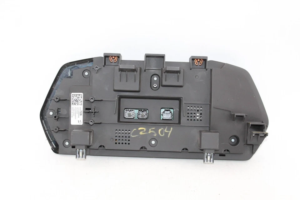 Cuadro de instrumentos digital velocímetro Chevrolet Trax 2024-2025 15 k OEM #39146 Foto 2 de 4