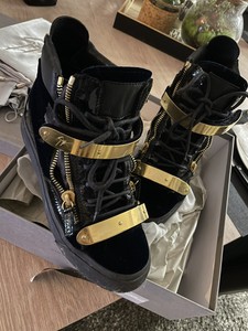 giuseppe zanotti 38