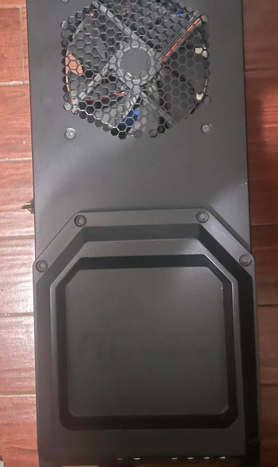 Supermicro Desktop/WS X9SAE- C216 16GB ECC RAM 1GB HD ANTEC Estuche DVD ROM Foto 2 de 4