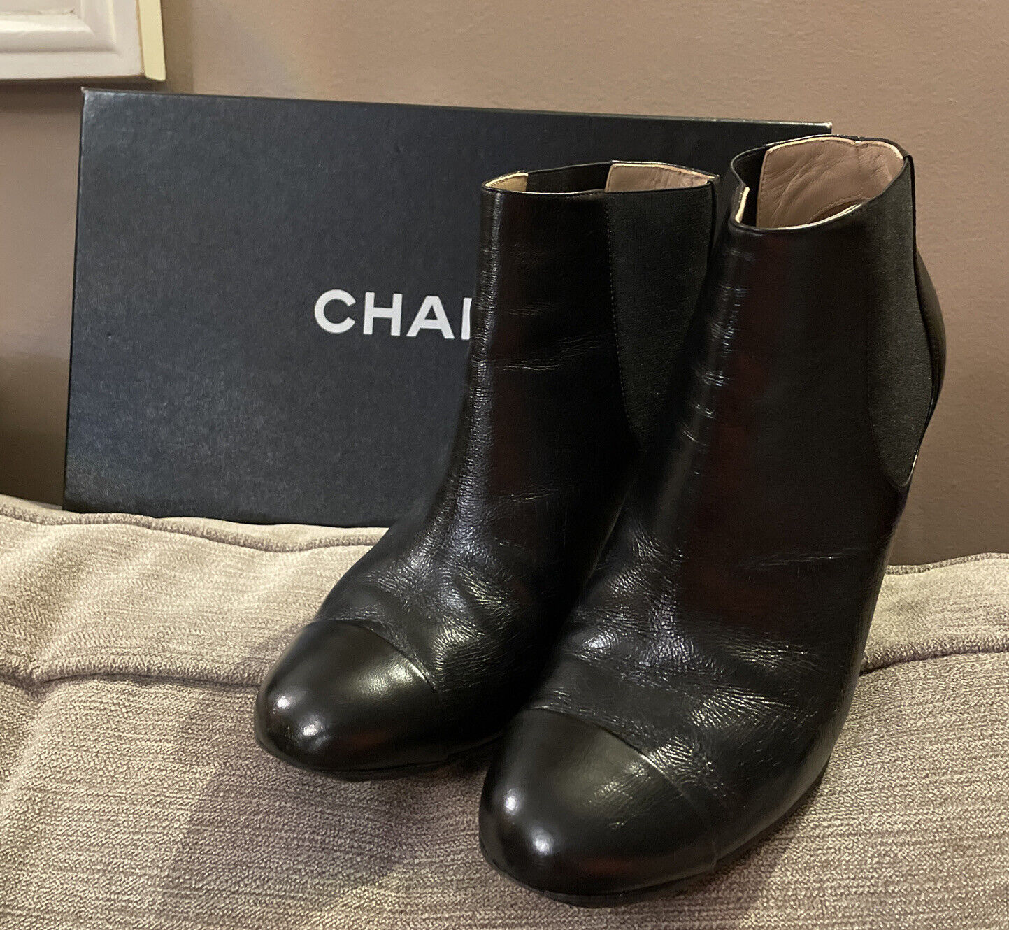 Chanel Leather Ankle Boot Black EU 38.5 / UK 5.5 ref.1018752 - Joli Closet