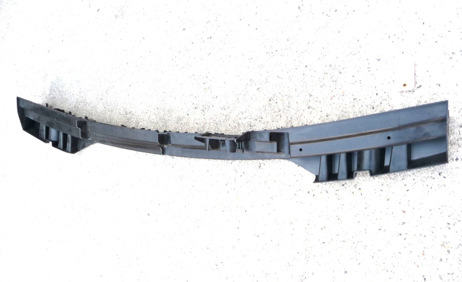 2016-2020 Bentley Bentayga Rear Bumper Center Reinforcement Guide 36A807458 OEM