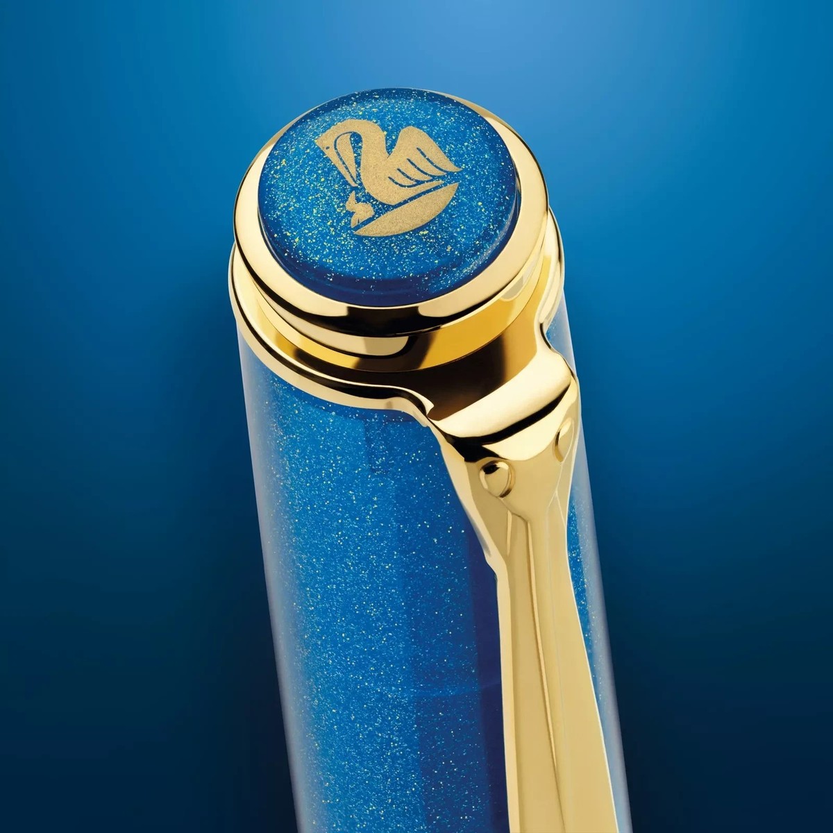 Pelikan Classic M200 Fountain Pen in Golden Lapis - Extra Fine Nib