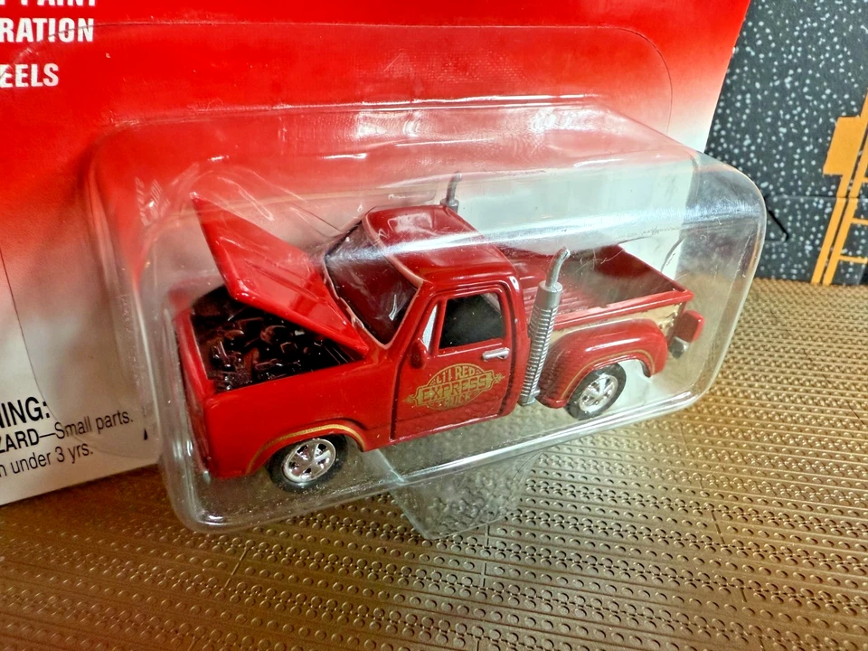 JOHNNY LIGHTNING DODGE D-150 1978 LI´L RED EXPRESS PICKUP TRUCK SUPER 70´S NEW - Image 2 of 4