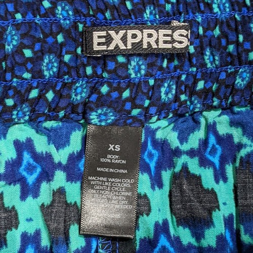 Express Women Lounge Sleep Shorts Size XS Inseam 2" High-Rise Blue Tribal BOHO - Imagen 4 de 8