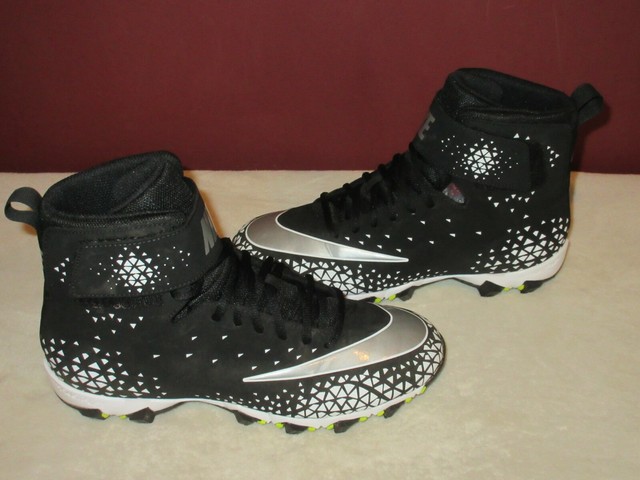 nike shark baseball cleats