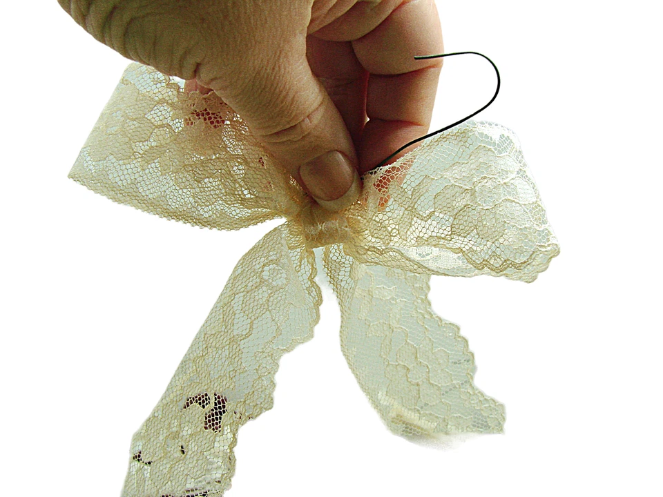 蕾丝蝴蝶结圣诞婚礼和派对装饰 48 件勃艮第白色 — 第 3/4 张图片