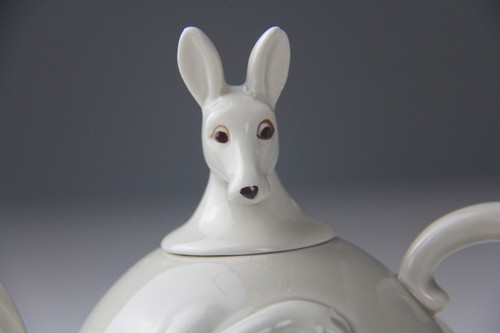Vintage Fitz & Floyd Kangaroo Pattern Ceramic Set - Picture 8 of 49
