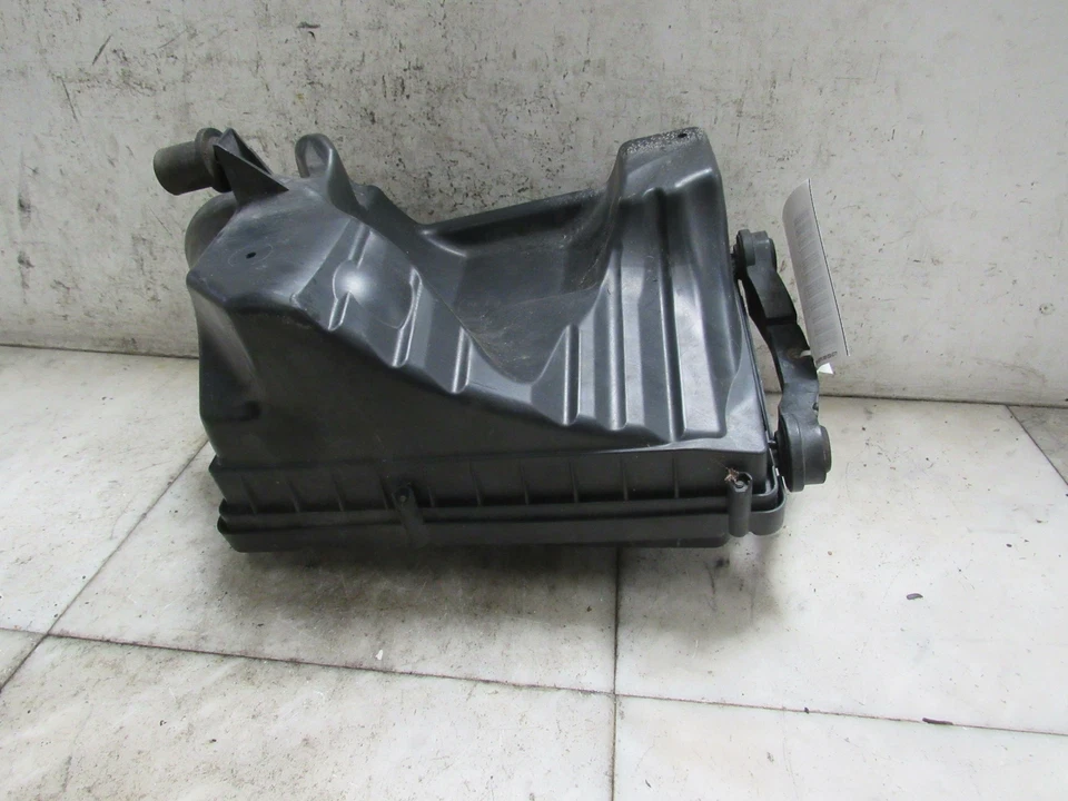 08 09 Limpiador de aire Saturn Astra OEM#13273413 Foto 3 de 3