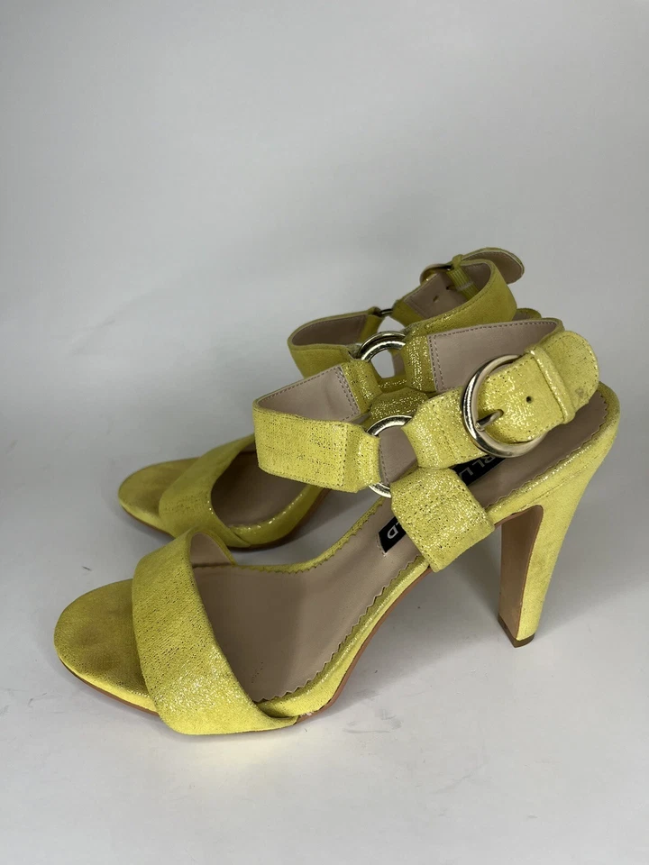 Sandalias de vestir para mujer Karl Lagerfeld Paris Cieone Talla 8M Tacón amarillo Foto 3 de 4