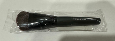 BareMinerals Luxe Performance Face Makeup Foundation Brush New