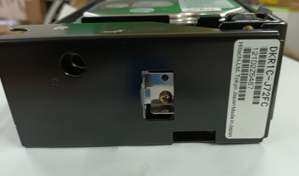 Hitachi Ultrastar DKR1C-J72FC 72GB 10000RPM 3.5" 2Gbps 16MB Fibre Channel HDD - Image 4 of 4