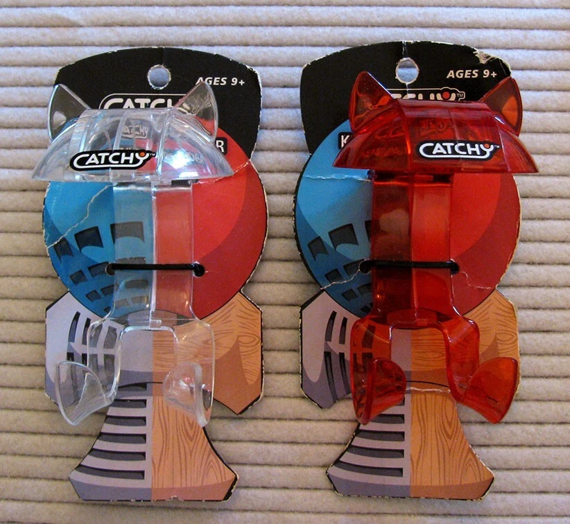 2er Set Vintage eingängige Kendama Halter Clips rot und transparent auf Original Karten - Bild 2 von 3