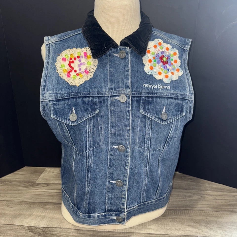 Chaleco de mezclilla para mujer de colección NY JEANS TALLA GRANDE PARCHES DE GANCHILLO PERSONALIZADOS CON CUENTAS Foto 2 de 4