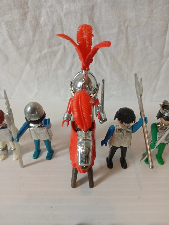 Playmobil Lot Chevalier vintage argent dont 2 a cheval + armes piece vaisselle - Photo 3/4