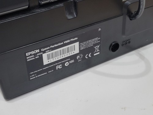 Epson Perfection V600 Color Photo Image Film Negative J252A Scanner - Used13 - Afbeelding 6 van 7