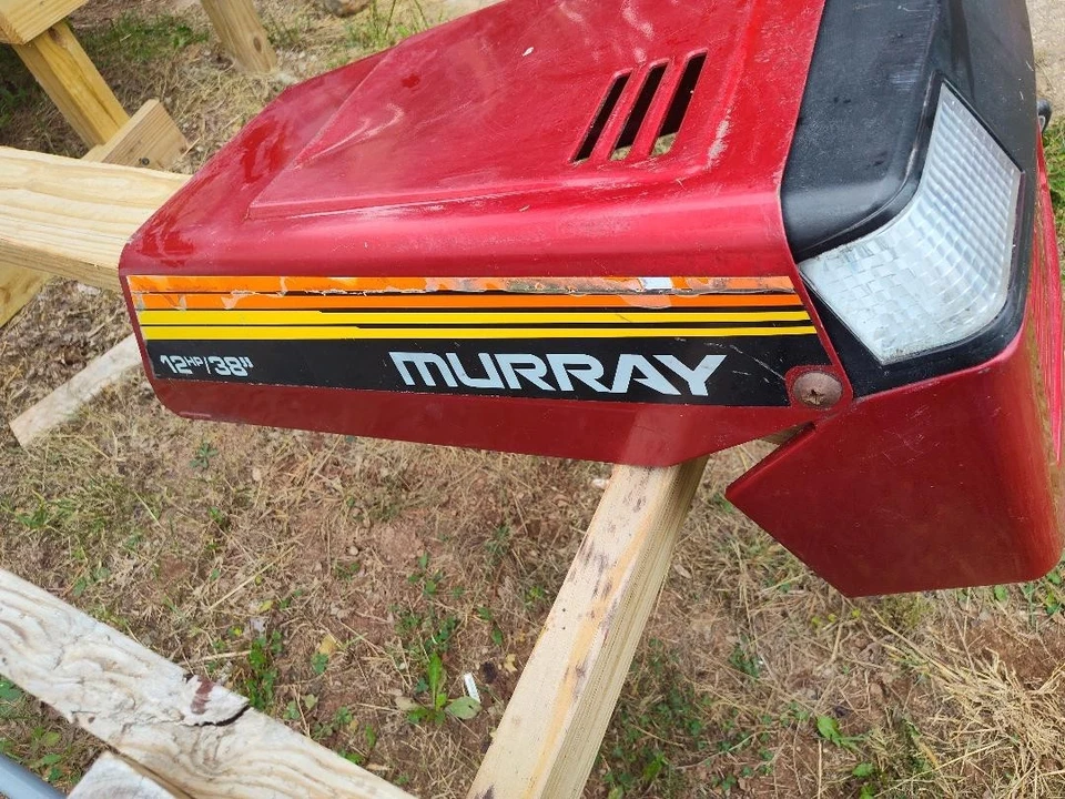 Capô para trator de equitação Murray - Imagem 3 de 4