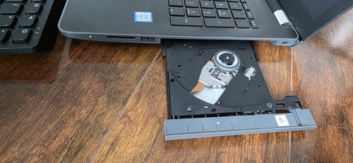 HP Notebook - 15-bs053od i7 7500U 2.7GHz 250G SSD 8G Mem windows 11 Bad Keyboard - Afbeelding 3 van 14