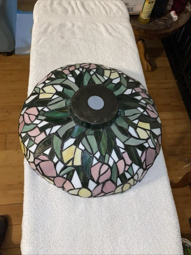 TIFFANY LAMP SHADE 14 W X 4 1/4 H Stained Glass USUAL WEAR Green Pink VINTAGE