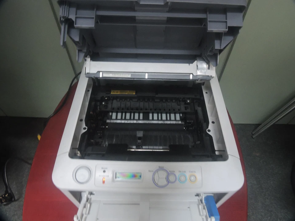 OKI B430DN Mono Laser Printer – Spares or Repairs – Powers On, Network Connects - Image 2 of 4
