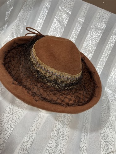 Vintage Brown fur Hat Gold Band & Black Veil Size 7 - Picture 2 of 6