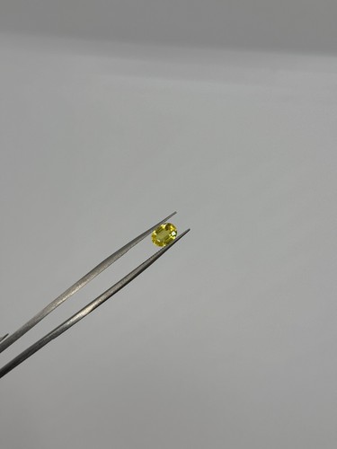 Loose Ceylon Fancy Yellow Sapphire Gemstone 1.015ct (7x5mm) - Picture 6 of 9
