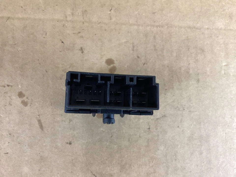 Módulo de control de asiento trasero izquierdo BMW 328i XDRIVE 2007-2013 921612801 OEM Foto 2 de 4
