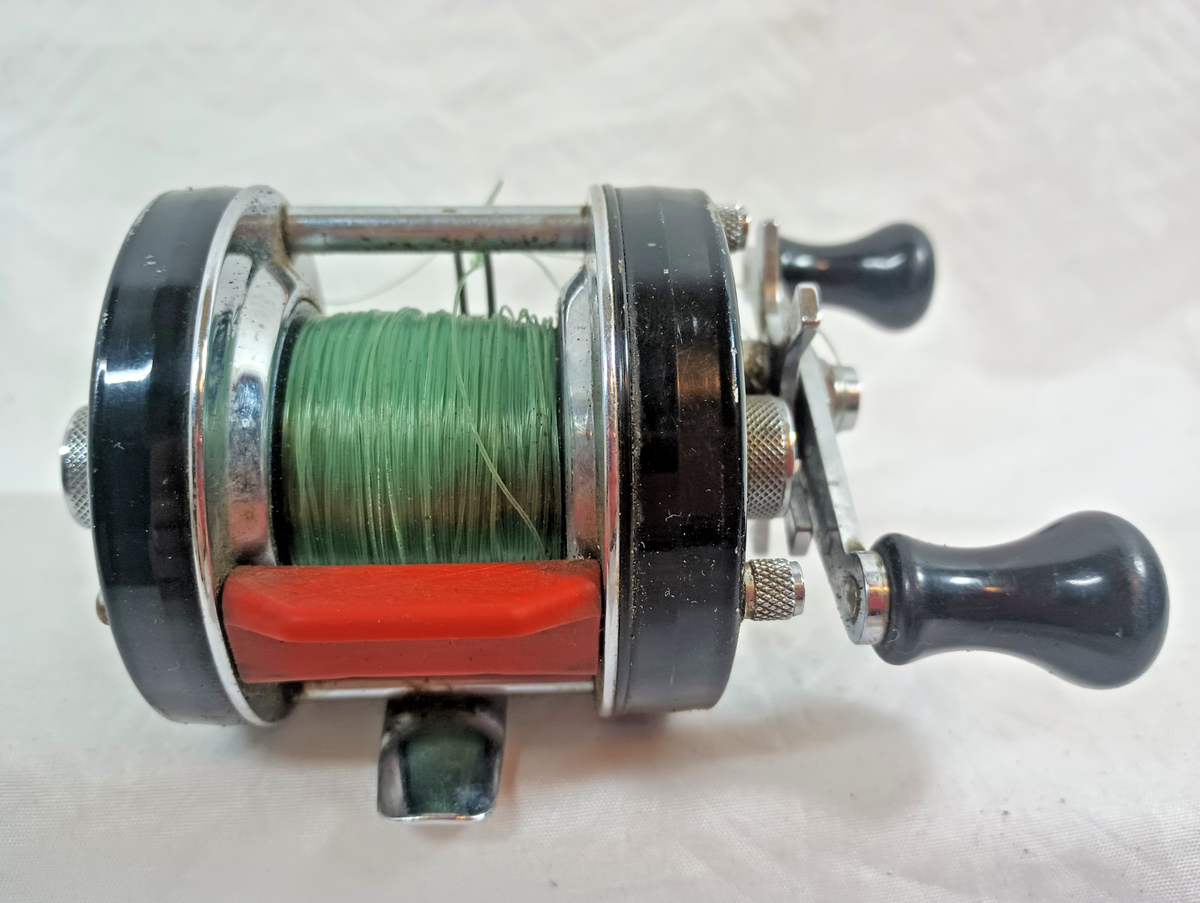 Abu Garcia Ambassadeur 5600 C, round bait cast reel, 1979-81. DS07