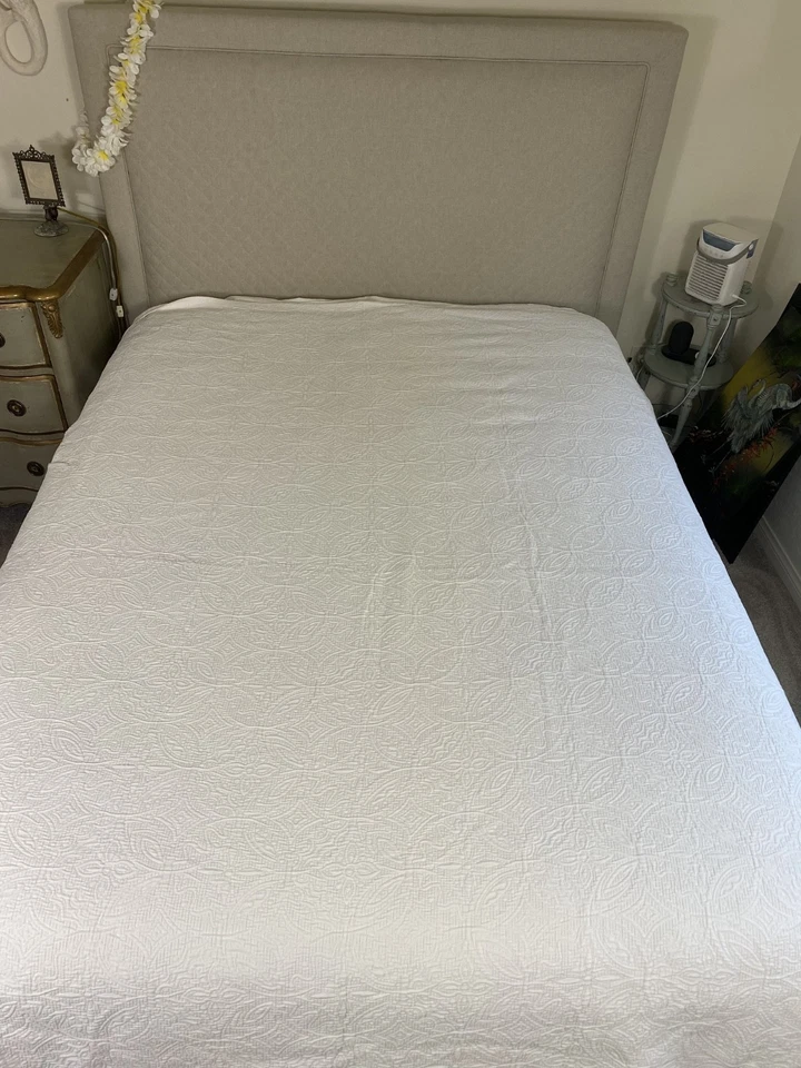 Matelasse Tejido King Clásico Colcha / Colcha Algodón Blanco Sólido Foto 2 de 4