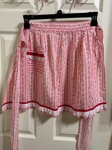 vintage half apron red floral so cute pre owned