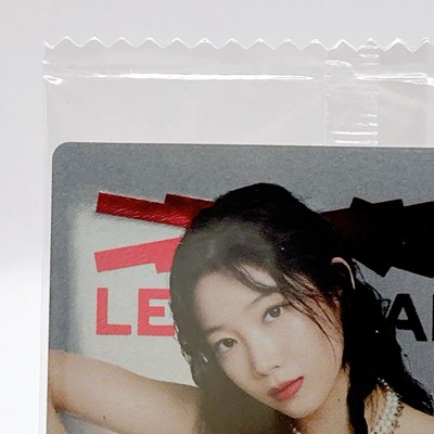 Kazuha LE SSERAFIM Foil Stamped Wafer Card R-14 Bandai Japan K-POP