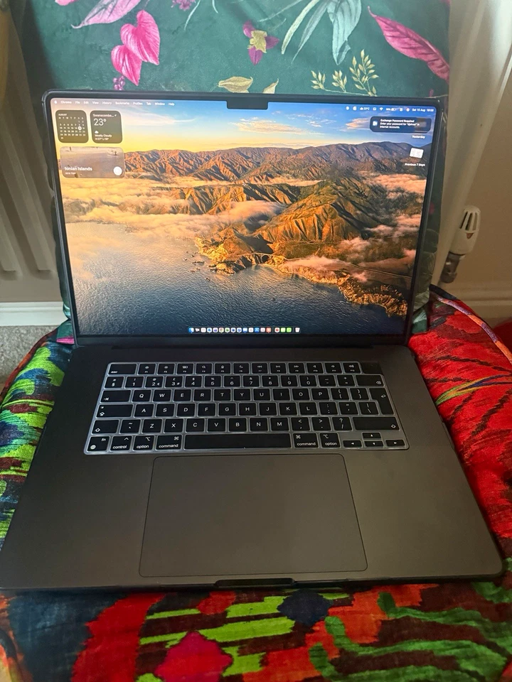 Apple MacBook Pro 16.2in M5 Pro 24GB RAM 1TB SSD Black MGEA4B/A, photo 1 of 5