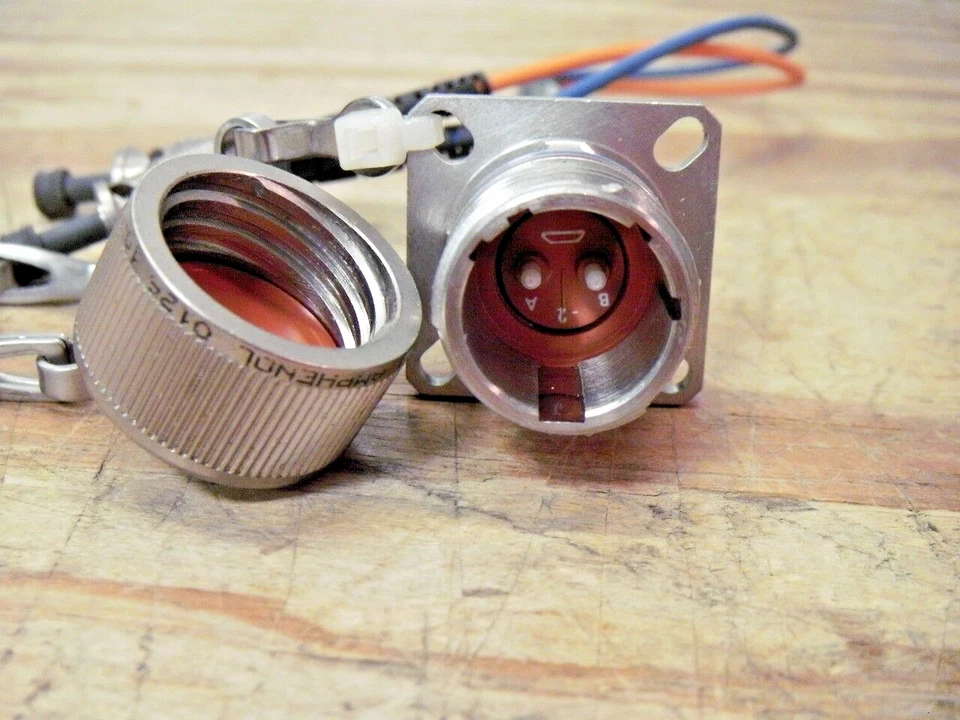 Amphenol CF-826011-2P Circular Stainless Steel 2-Pin Fiber Optic Connector - Image 4 of 4