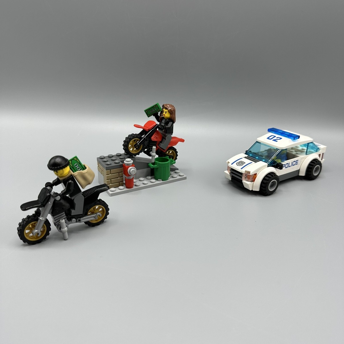 LEGO City 60042 High Speed Police Chase Complete with Minifigures