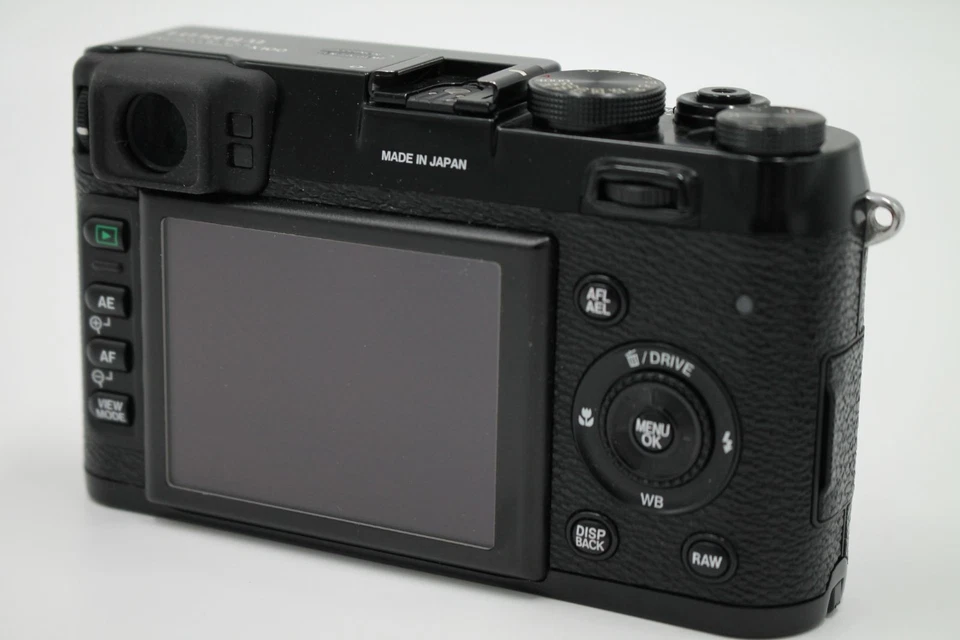 FUJIFILM FinePix X100 Black F FX-X100B superb USED - Image 3 of 4