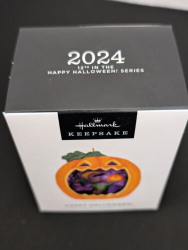 2024 Hallmark Happy Halloween Headless Horseman Pumpkin Christmas Ornament NEW - Picture 2 of 3