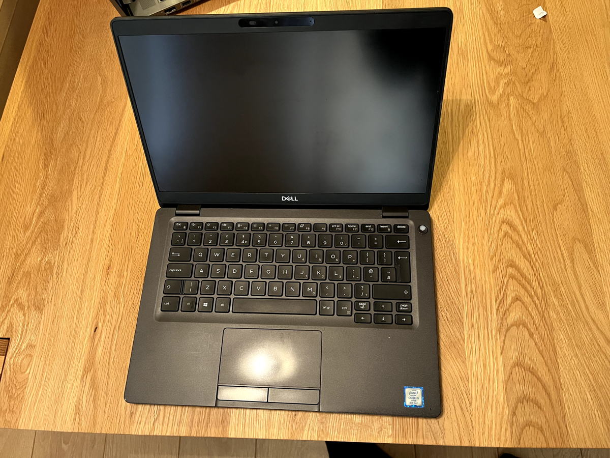 Dell Latitude 5300 13.3 in Laptop i5-8365U 1.60 GHz 8GB 256GB SSD