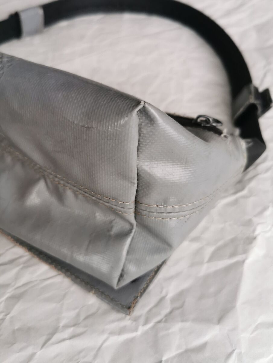Rare FREITAG F71 LAURA Crossbody Messenger Discontinued Bag Rare FREITAG F71 LAURA Crossbody Messenger Discontinued Bag