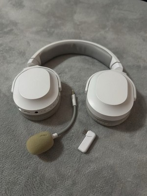 Razer Barracuda Wireless Over-Ear Gaming Headset - Mercury White