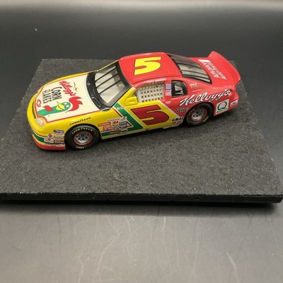 Revell製 1/43ナスカー 1998 #5 ケロッグ コーンフレーク Revell製 1/43ナスカー 1998 #5 ケロッグ コーンフレーク - メルカリ