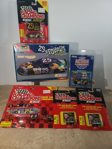 6 Vintage Scooby NASCAR Classic Racing Champions 1:144 1:64 1:24 Cartoon Network - Picture 2 of 7