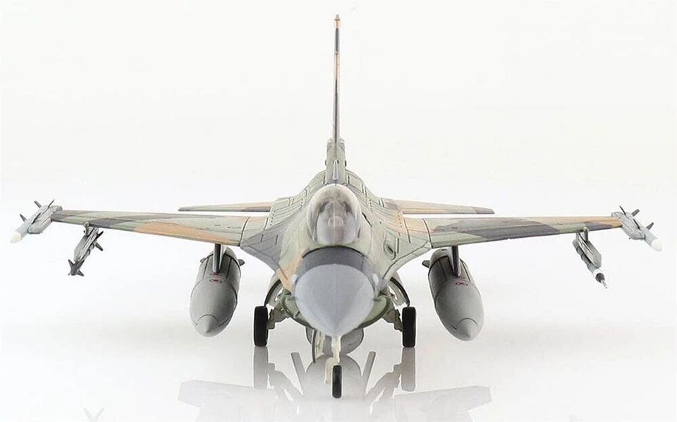Hobby Master 1/72 F-16C Fighting Falcon 18th AGRS красный 95 Eielson AFB HA38003 - Изображение 3 из 4