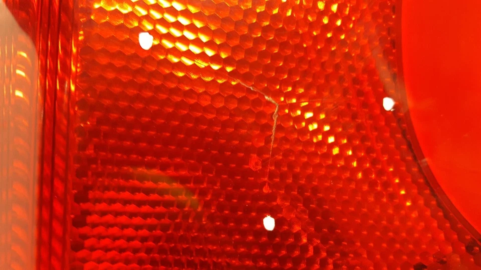 Volvo C30 2009 3 puertas hatchback luz trasera cercana lámpara de pasajero  Foto 2 de 4