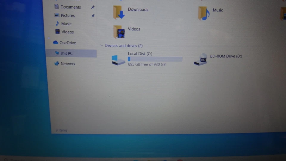 Toshiba Satellite S55T-A5337, Touchscreen backlitke15.6", I7, 16 GB, 1TB, Wins10 - Image 3 of 4
