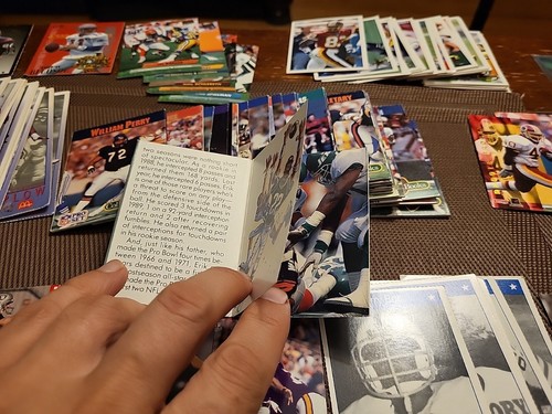 Huge Football Sports Cards Lot, More Just Added, 600 Count - Picture 13 of 24
