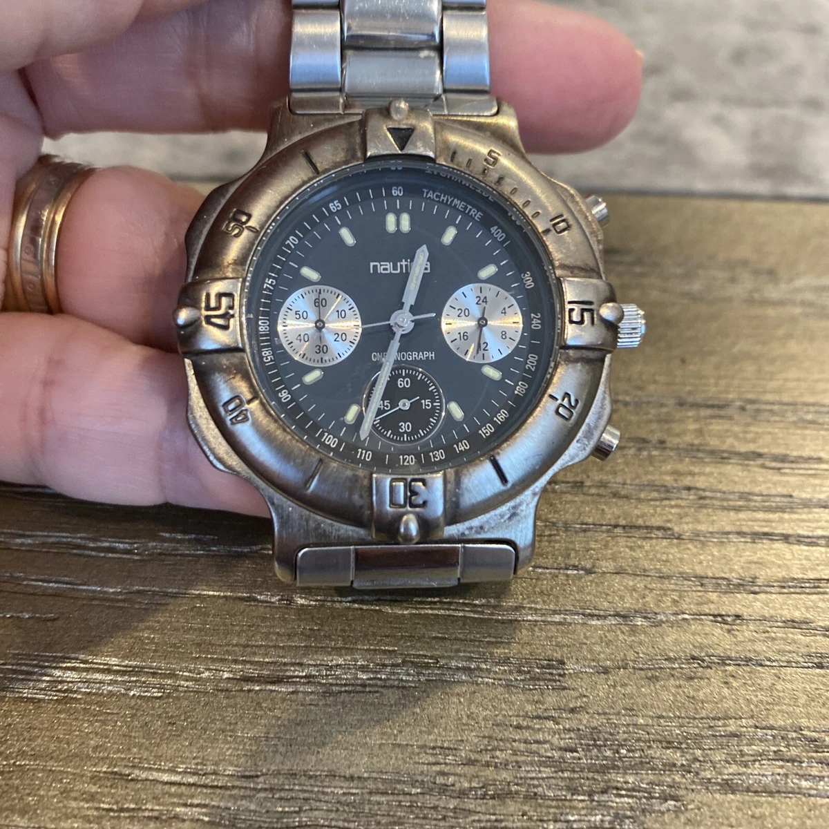 NAUTICA CHRONOGRAPH WATCH MENS 50M NEW BATTERY WORKS GREAT. STAINLESS STEEL
