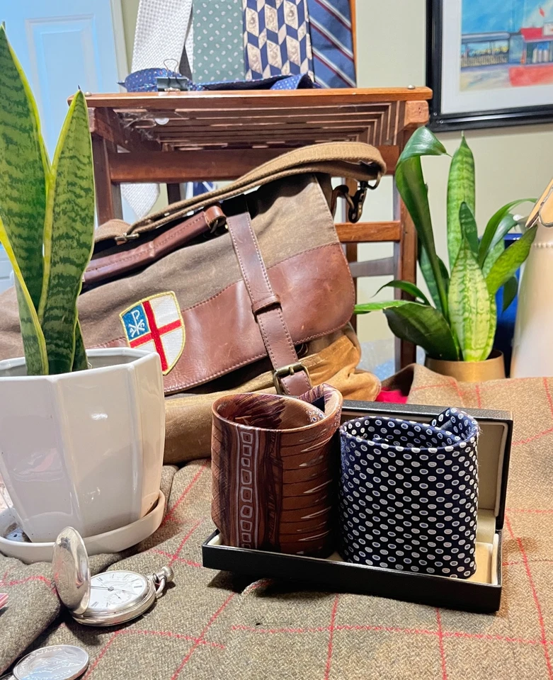 Corbata John Blair 58"x4" dorada, marrón, plateada geométrica 100% seda hecha a mano Foto 4 de 4