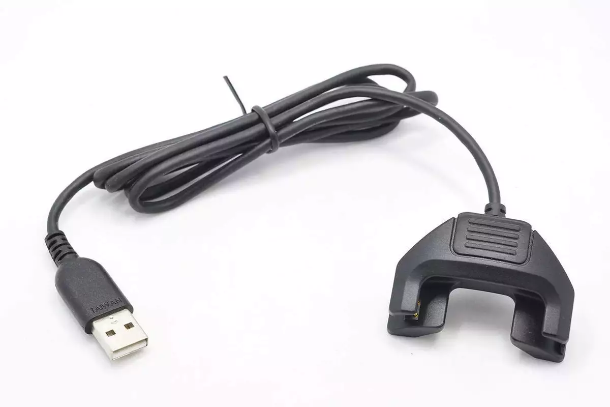 Garmin vivosmart 4 store charging cable