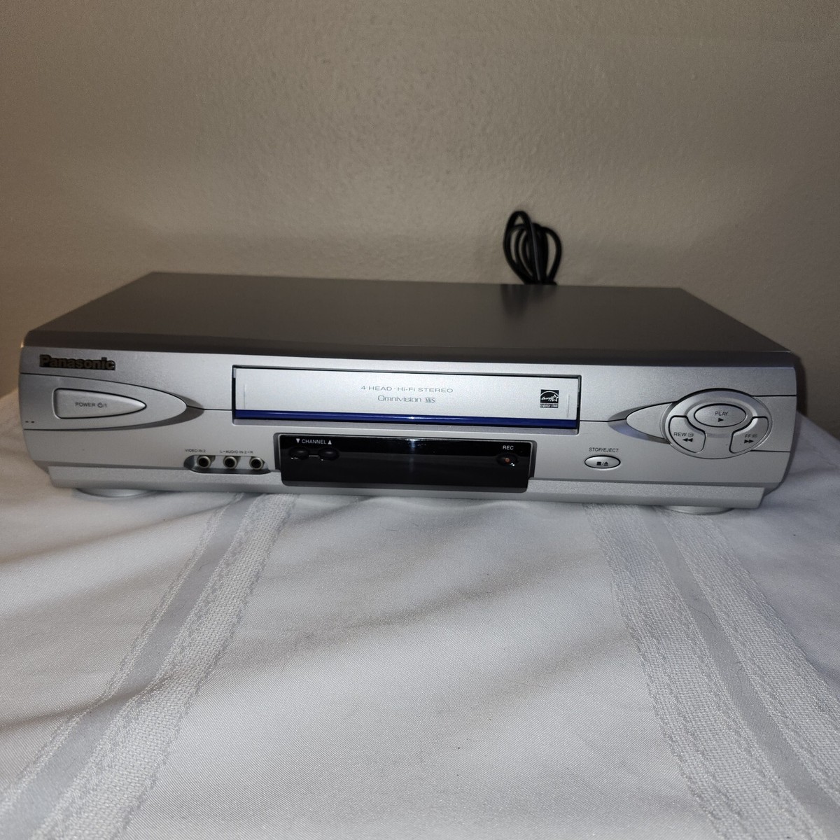 Panasonic PV-V464S Video Cassette Recorder 4 Head Hi-Fi Blue Line