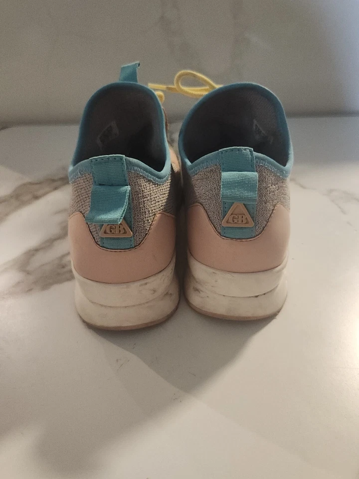 GB Mujer Talla 9.5M The Change Finish-Line Zapatillas Tejido Sostenible Amarillo Rosa Foto 4 de 4